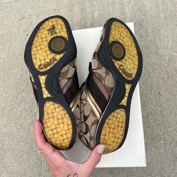 Coach Jayme Brown Signature Sneakers - Picture 10 of 11